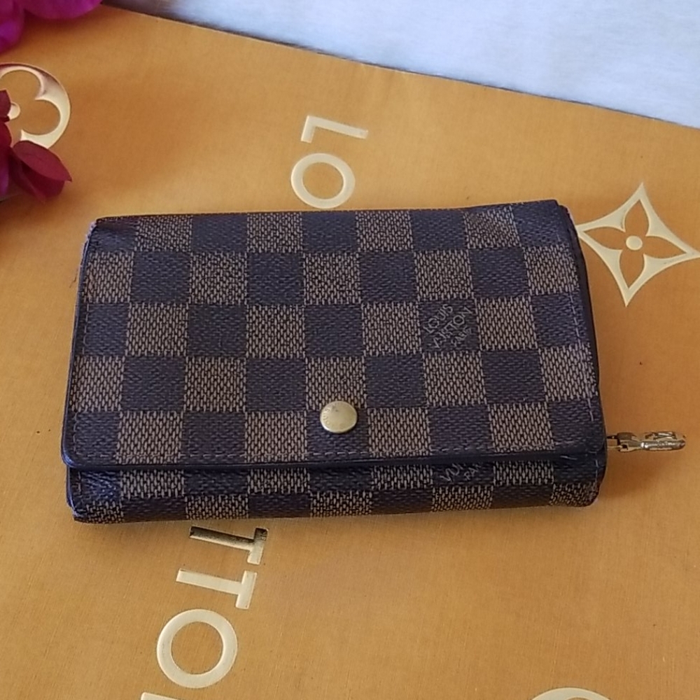 Authentic Louis Vuitton damier wallet